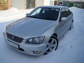 2004 Toyota Altezza Pictures