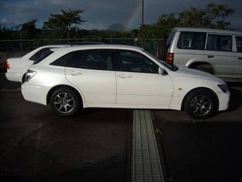 2004 Toyota Altezza Pictures