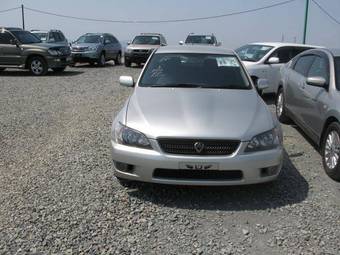 2004 Toyota Altezza Pictures