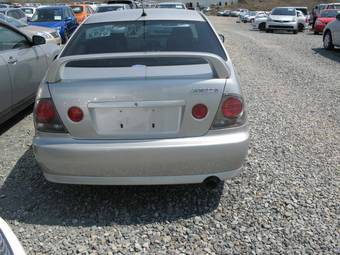 2004 Toyota Altezza Pictures