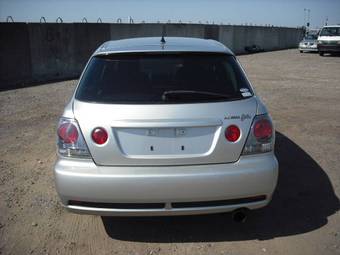 2004 Toyota Altezza Photos