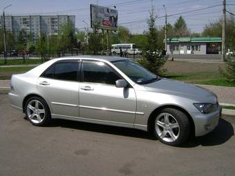 2004 Toyota Altezza Photos