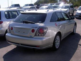 2004 Toyota Altezza Photos