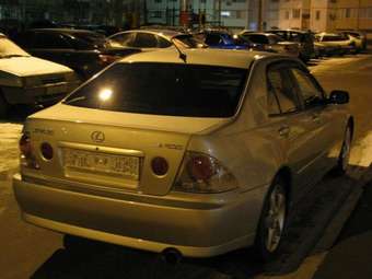 2005 Toyota Altezza Images