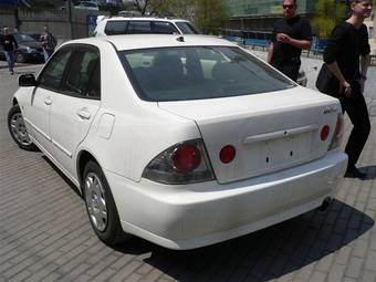 2005 Toyota Altezza Pictures