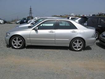 2005 Toyota Altezza Pictures