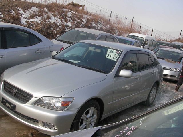 2001 Toyota Altezza Wagon