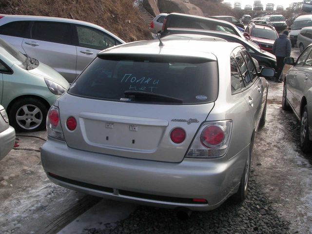 2001 Toyota Altezza Wagon