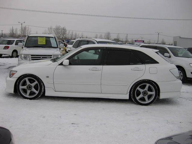 2001 Toyota Altezza Wagon