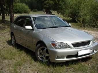 2001 Toyota Altezza Wagon Photos