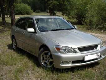 2001 Toyota Altezza Wagon Pictures