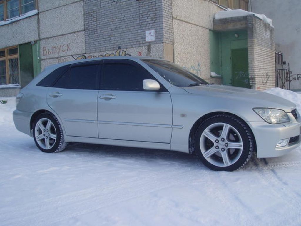 2002 Toyota Altezza Wagon