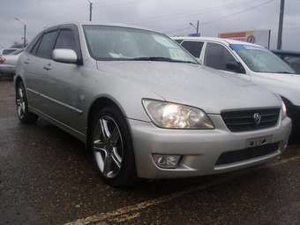 2002 Toyota Altezza Wagon Pictures