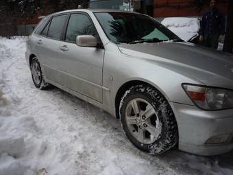 2002 Toyota Altezza Wagon Pictures