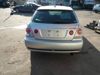 2002 Toyota Altezza Wagon Images