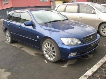 2002 Toyota Altezza Wagon Images