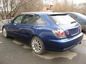 2002 Toyota Altezza Wagon Pictures