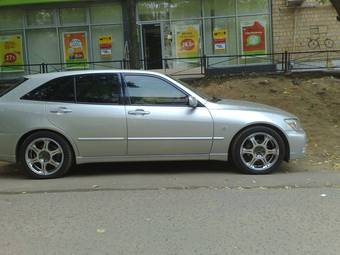 2002 Toyota Altezza Wagon Photos