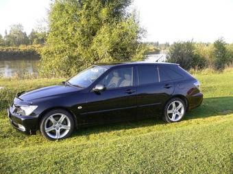 2002 Toyota Altezza Wagon Photos