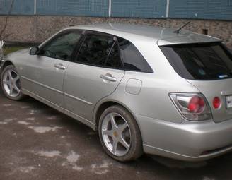 2003 Toyota Altezza Wagon Pictures