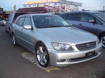 2004 Toyota Altezza Wagon Photos