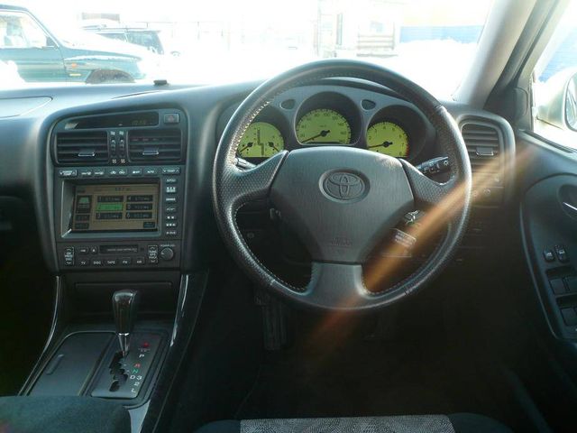 2000 Toyota Aristo