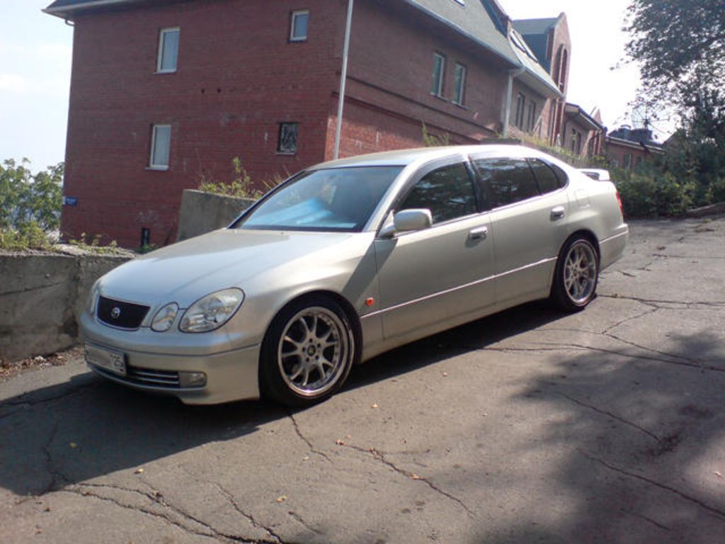 2000 Toyota Aristo