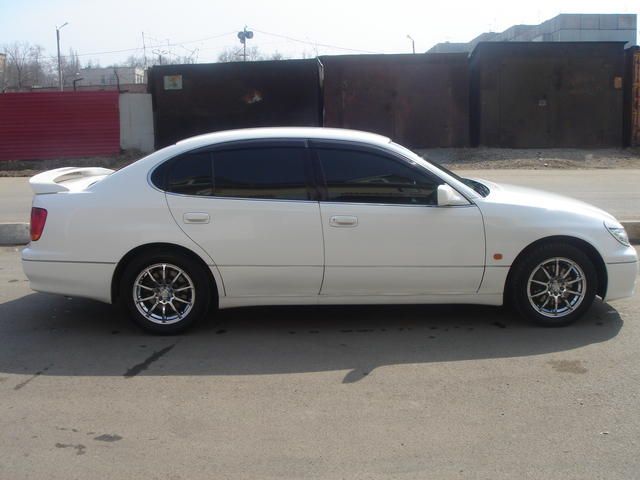 2001 Toyota Aristo