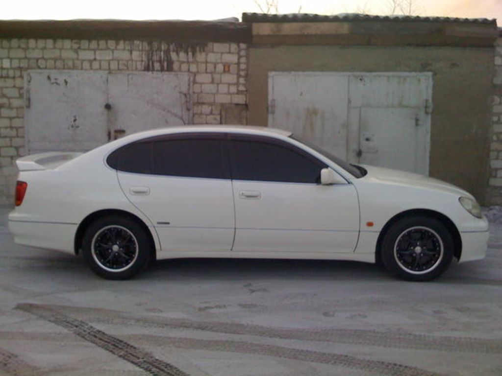 2001 Toyota Aristo