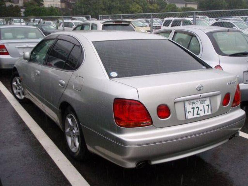 2002 Toyota Aristo