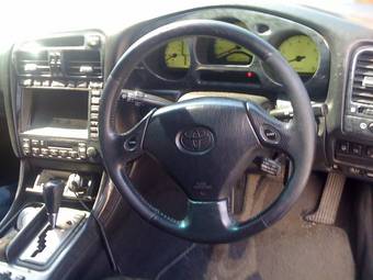 2002 Toyota Aristo Images