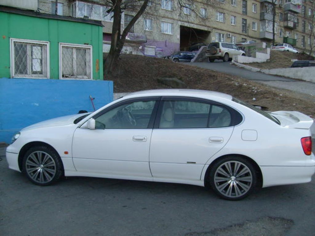 2003 Toyota Aristo