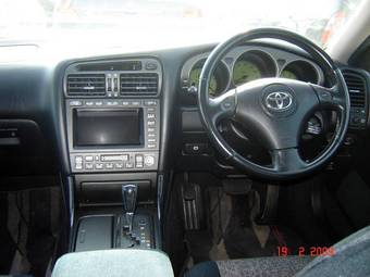 2003 Toyota Aristo Images