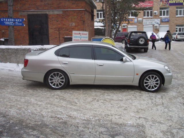 2004 Toyota Aristo