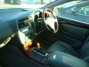 2004 Toyota Aristo Photos