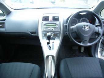 2007 Toyota Auris Pictures