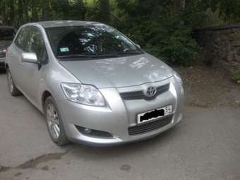 2007 Toyota Auris Images