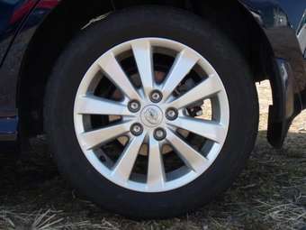 2007 Toyota Auris Photos