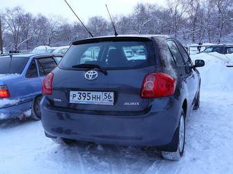 2007 Toyota Auris Pictures