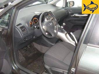 2007 Toyota Auris Pictures