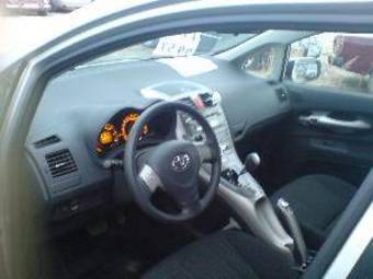 2007 Toyota Auris Pictures