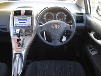 2007 Toyota Auris Pictures