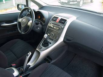 2007 Toyota Auris Pictures