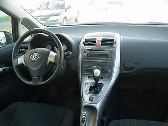 2007 Toyota Auris Pictures