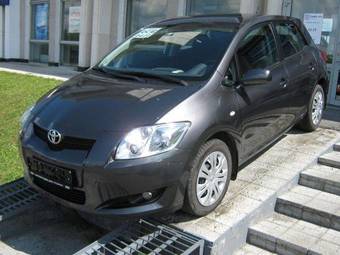 2007 Toyota Auris Photos