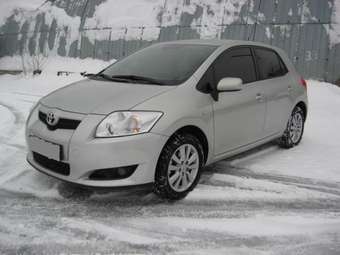 2008 Toyota Auris Photos