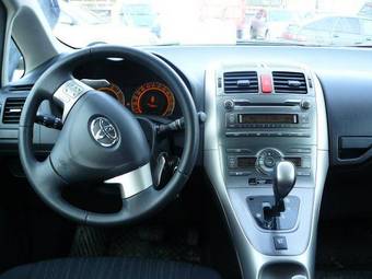 2008 Toyota Auris Pictures