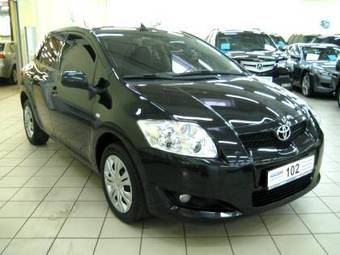 2008 Toyota Auris Photos