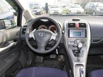 2008 Toyota Auris Photos
