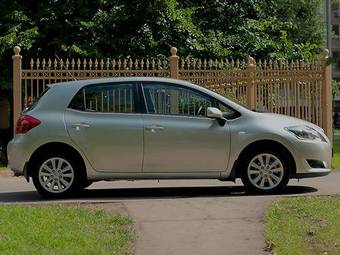 2008 Toyota Auris Pictures